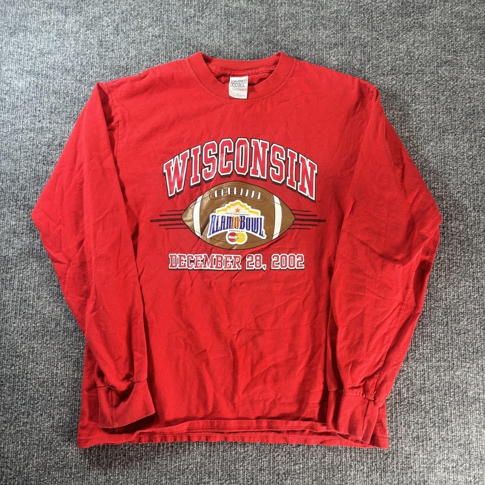 Vintage Wisconsin Badgers Shirt Mens Medium Red Football Gildan Alamo Bowl 2002